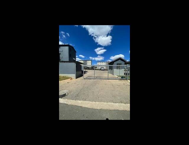 2 BEDROOM PROPERTY TO RENT IN FLEURHOF